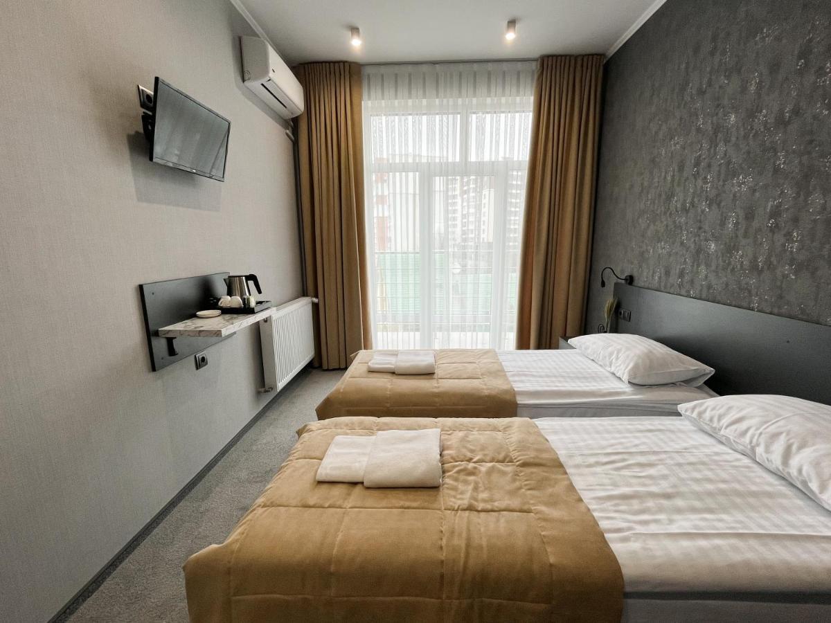 Golden Ring Hotel Ternopil Exterior photo