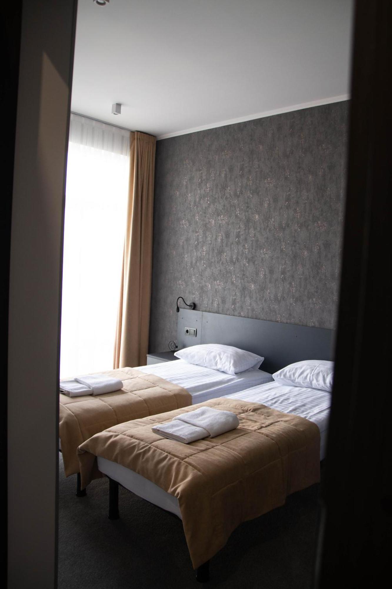 Golden Ring Hotel Ternopil Exterior photo
