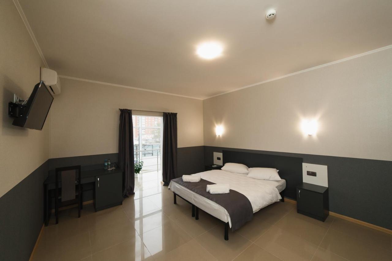 Golden Ring Hotel Ternopil Exterior photo