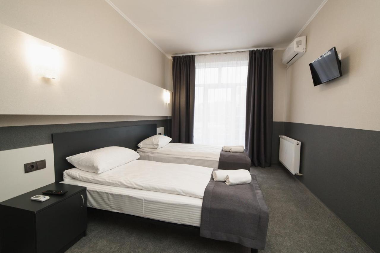 Golden Ring Hotel Ternopil Exterior photo